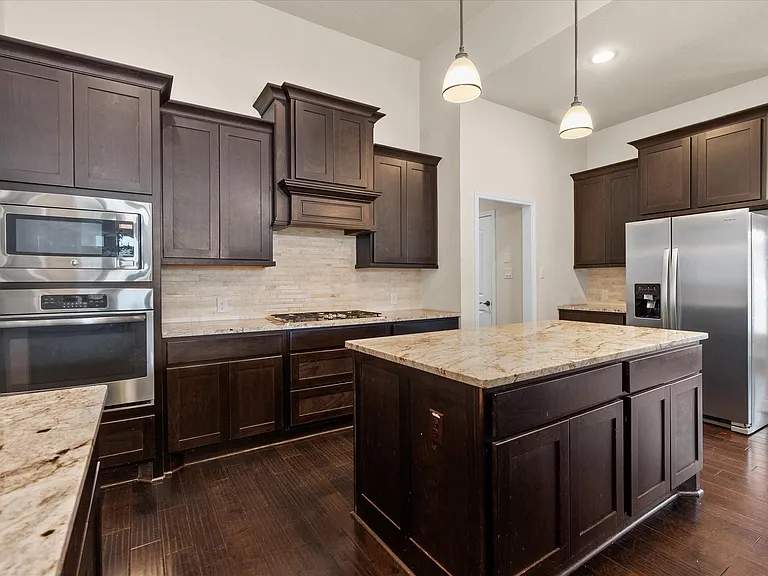 2524 Davis Prairie Ln — Photo 9