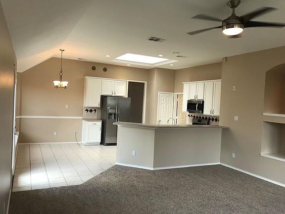 5th image of 2517 Vail Dr