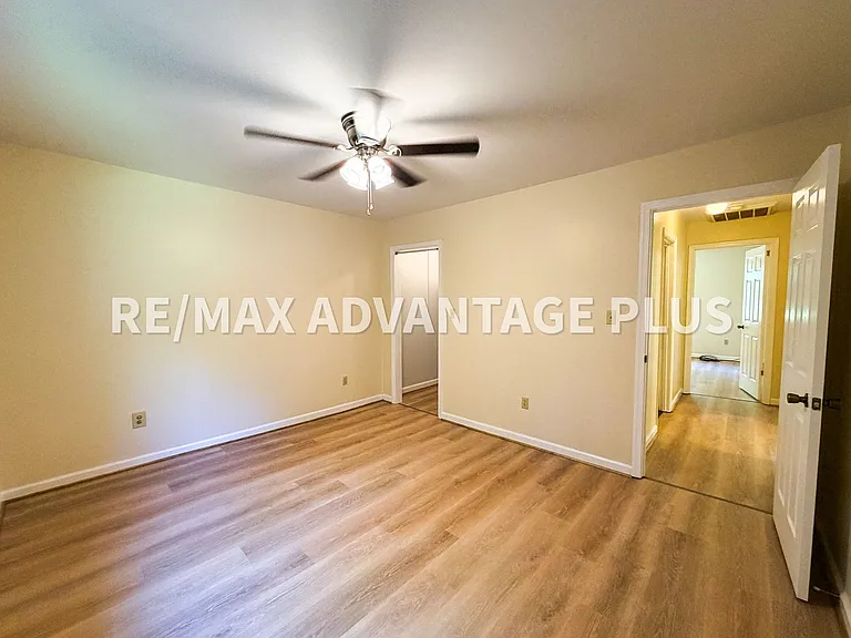 9982 Green Bay Rd — Photo 11