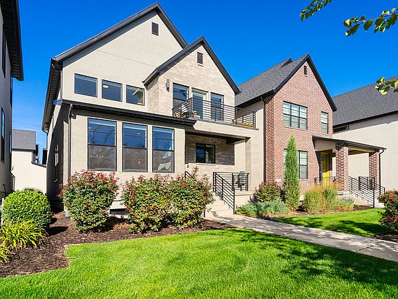 2nd image of 2329 N Sunmore Way