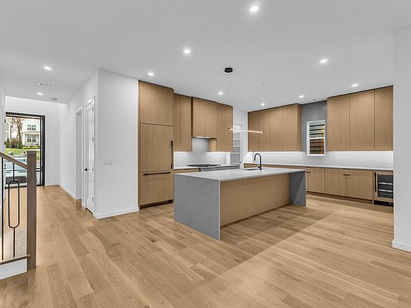4th image of 125 Modern Valley