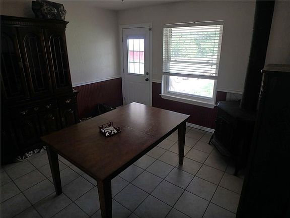 3rd image of 1150 Riverview Dr