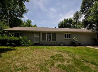 1135 N Maxwell Dr, Fayetteville, AR 72703