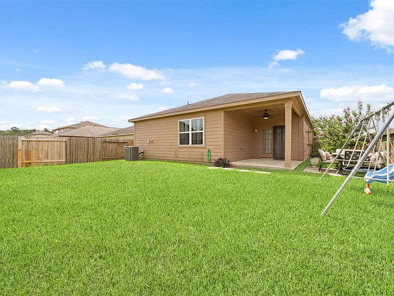 12054 Fairquarter Ln — Photo 27