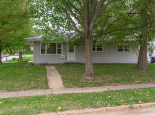 321 Oakdale Ave, Normal, IL 61761