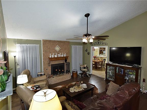 5th image of 3507 Hialeah Dr