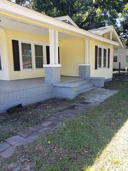 2201 4th Ave