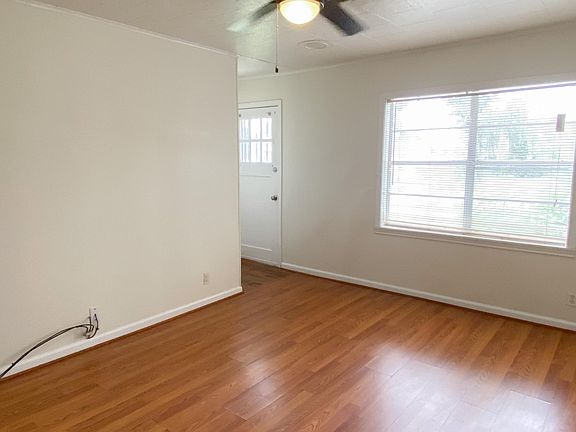 3rd image of 3013 Hodges St