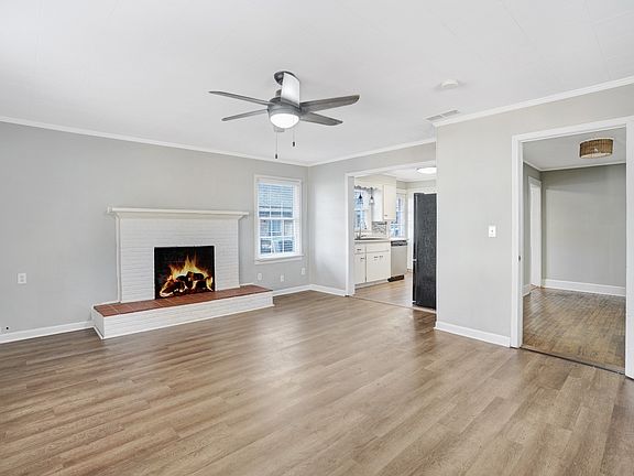 5th image of 311 Edgewood St