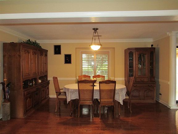 3rd image of 377 Leaf Trail Ln