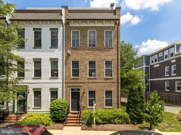 2831 Chancellors Way NE, Washington, DC 20017
