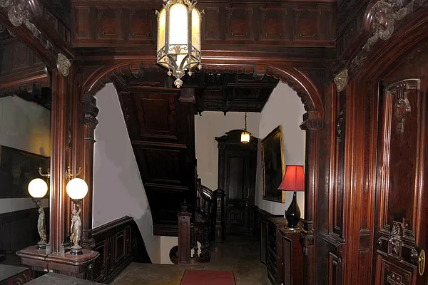 Rented by Corcoran | media 32