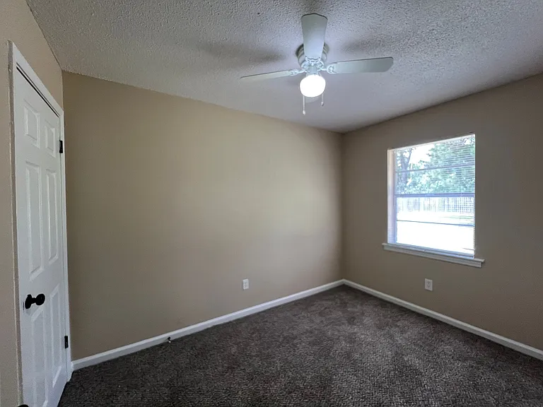 3775 Longmont Cv — Photo 8