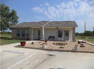 921 N Tyus St, Groesbeck, TX 76642