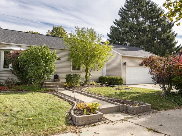 3334 South Ellen STREET, Milwaukee, WI 53207