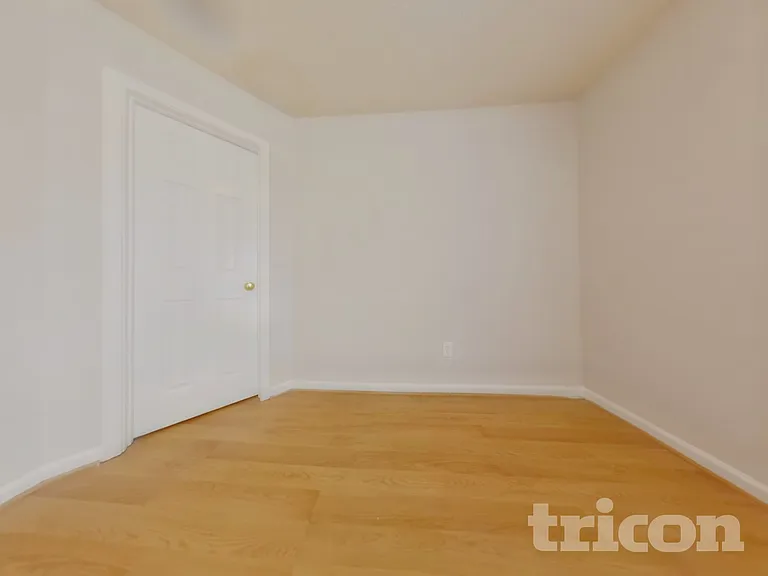 3020 Lake Park Ct — Photo 13