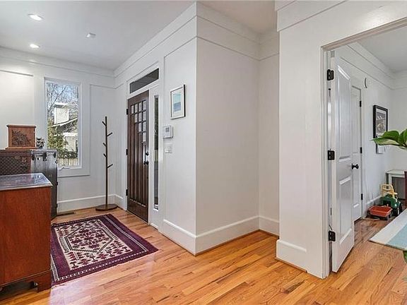 4th image of 623 Ansley St