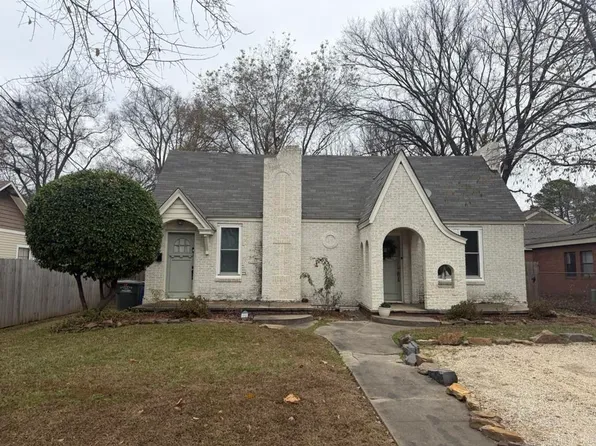 1704 Caldwell St, Conway, AR 72034