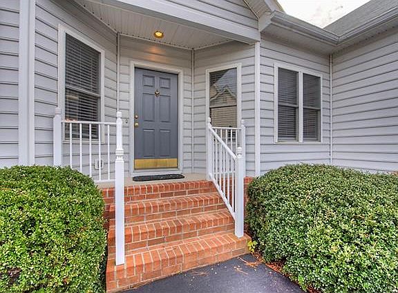 3rd image of 10413 Park Tree Pl