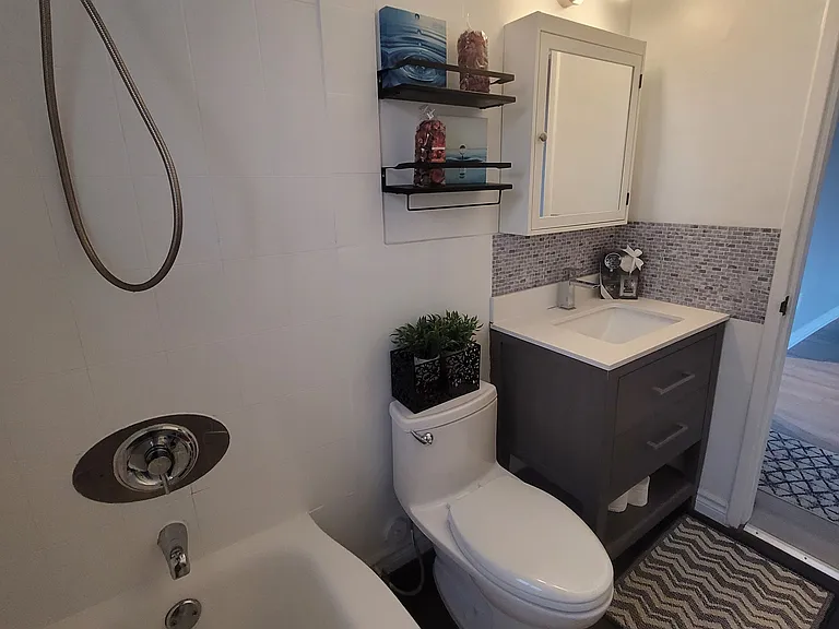 981 Mohawk Rd E #2 — Photo 14