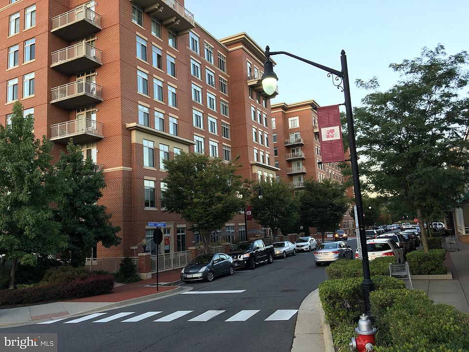 1st image of 4490 Market Commons Dr Unit 411