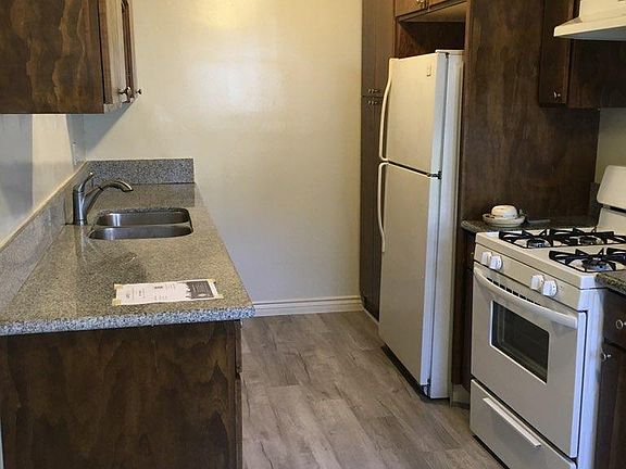 5th image of 3774 S Bronson Ave #3