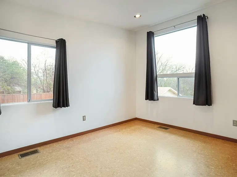 1403 Kendolph Dr — Photo 18