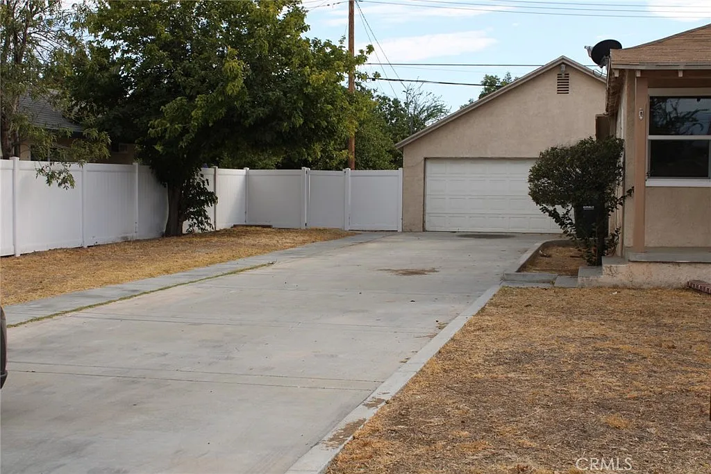 3 bed, 1348 sqft, $3,000 — Photo 3