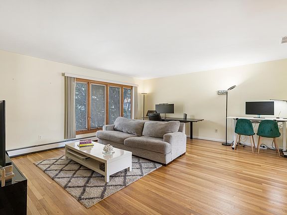 2nd image of 1514 8th St Floor 2