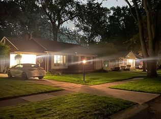 23192 Lilac St, Farmington, MI 48336