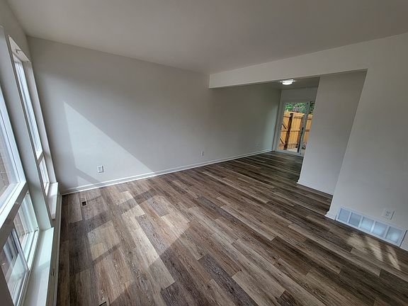 2nd image of 3000 Sumac St #2