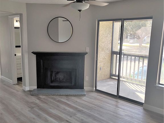 3rd image of 3585 Sable Palm Ln #0