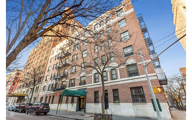 Sold by Douglas Elliman | media 14