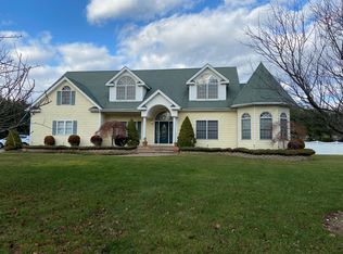 979 John Ave, Bayport, NY 11705