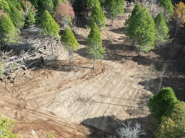 Newton Rd, Crossville, TN 38572