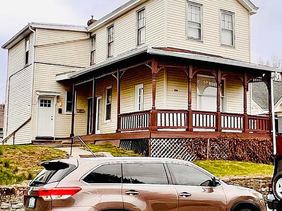 4th image of 206 3rd Ave #1