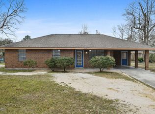 205 Broad St, Waveland, MS 39576