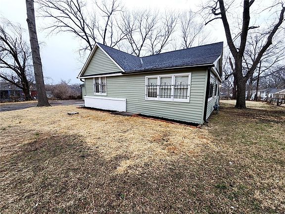 4th image of 7139 Cleveland Ave