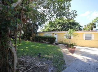 1161 Palmetto Rd, Haverhill, FL 33417