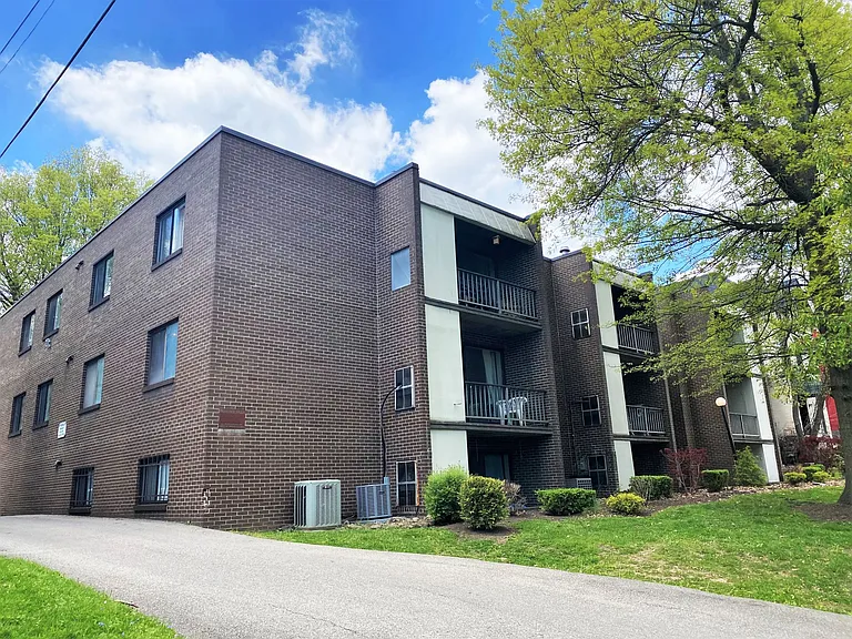 Friendship - Apartments for Rent in Pittsburgh — Photo 1