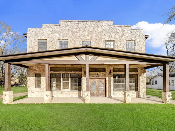 411 S Kaufman St, Newton, TX 75966