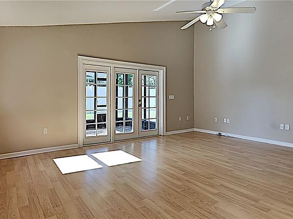 3rd image of 14113 Yellow Wood Cir