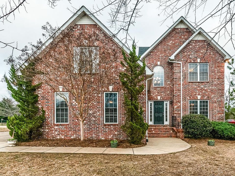 1st image of 3018 Twisted Oak Dr