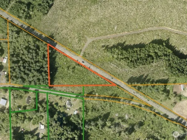 2 Ocean Beach Road, Hoquiam, WA 98550