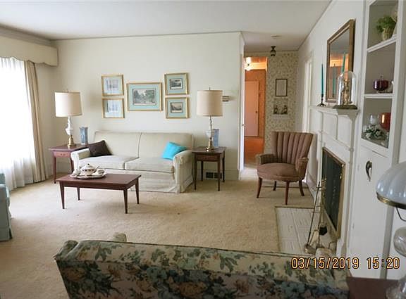 3rd image of 1414 Brentwood Dr