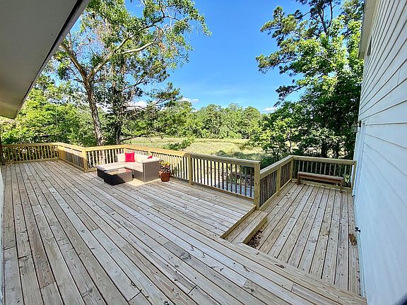 4th image of 106 Doswell Ct