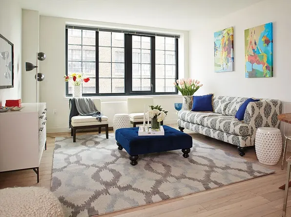 4550 Pearson St, Long Island City, NY