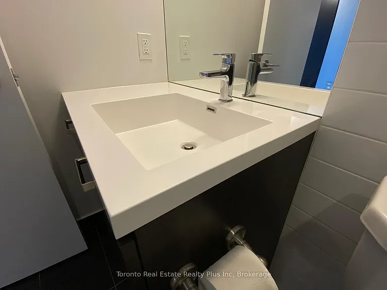 125 Redpath Ave #1111 — Photo 35