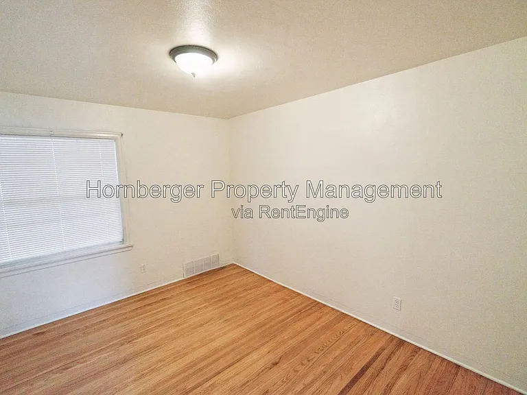 11 E Rich Ave #1 — Photo 37