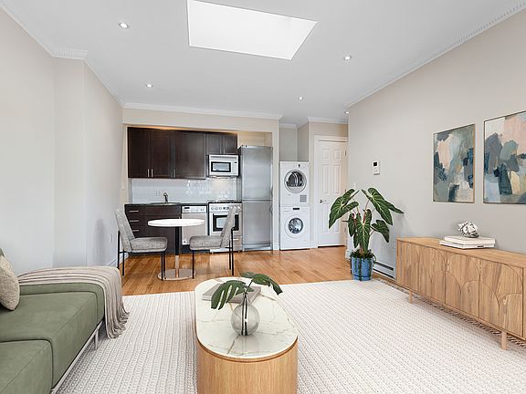 3rd image of 344 E 85th St APT 6F